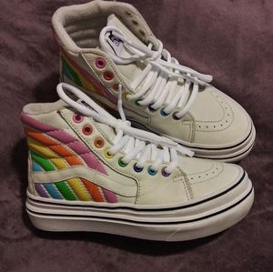 van's 6.5 (flour shop) white , with Rainbow